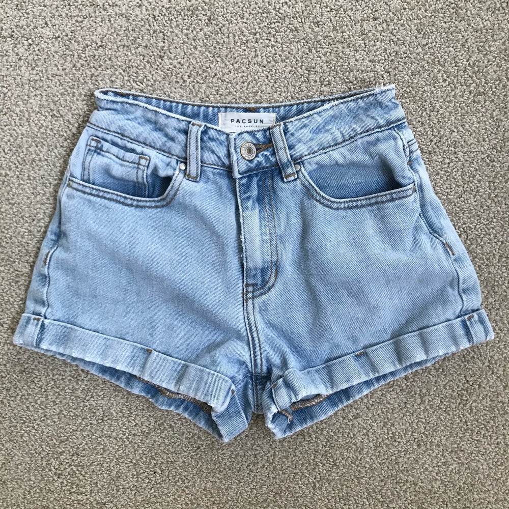 pacsun mom shorts, light wash